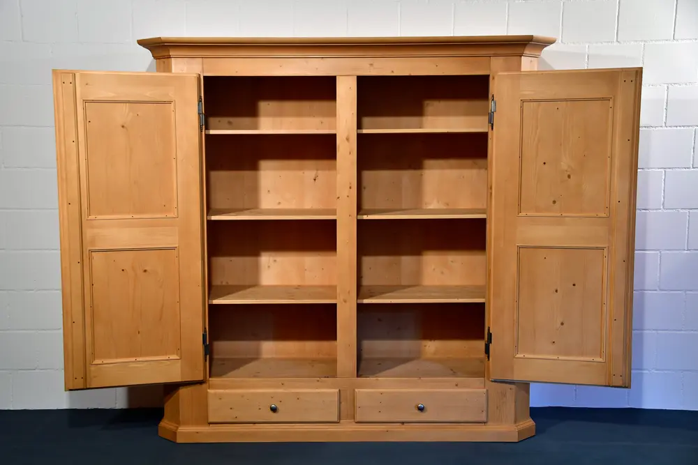 MT Massivholzschrank Aicha 44.36