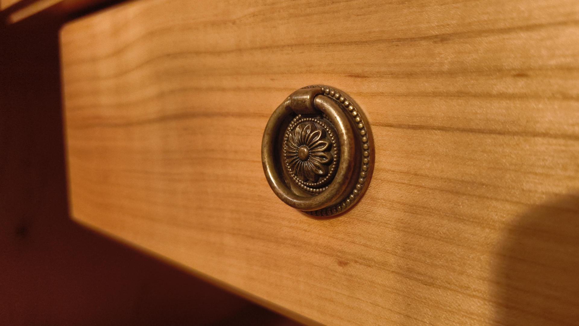 Massivholzschrank Zürcher  201 x 191 x 72 cm 