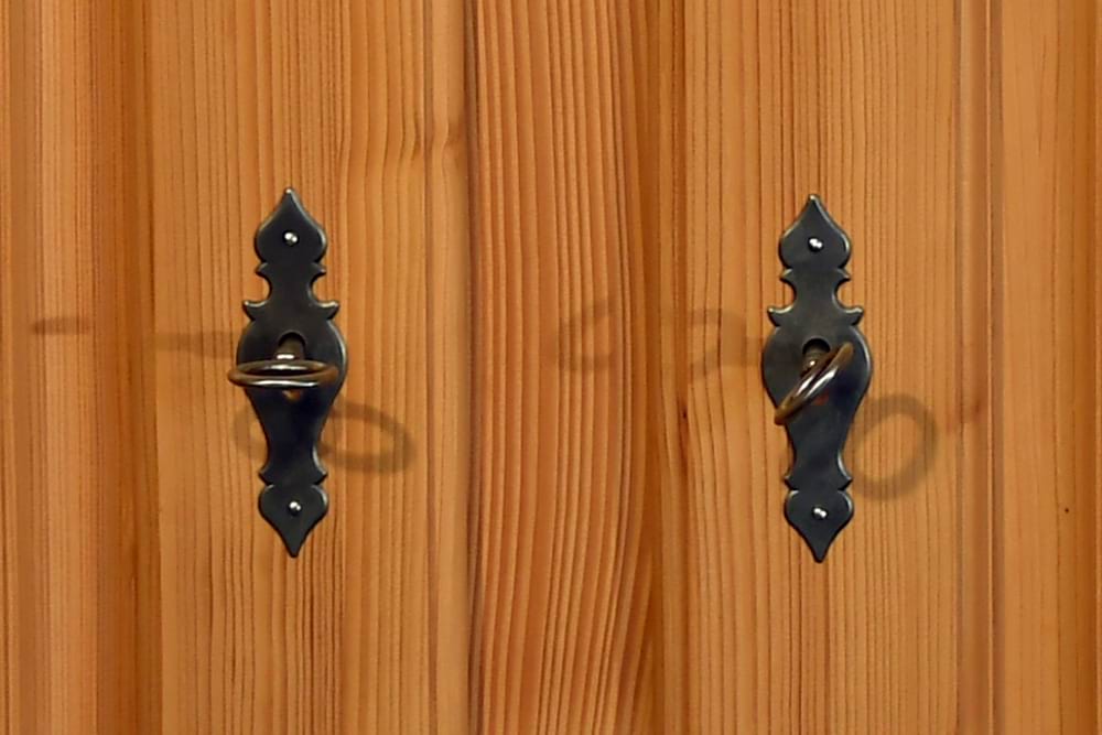 Massivholzkredenz Montan Tanne 122x85x45 cm